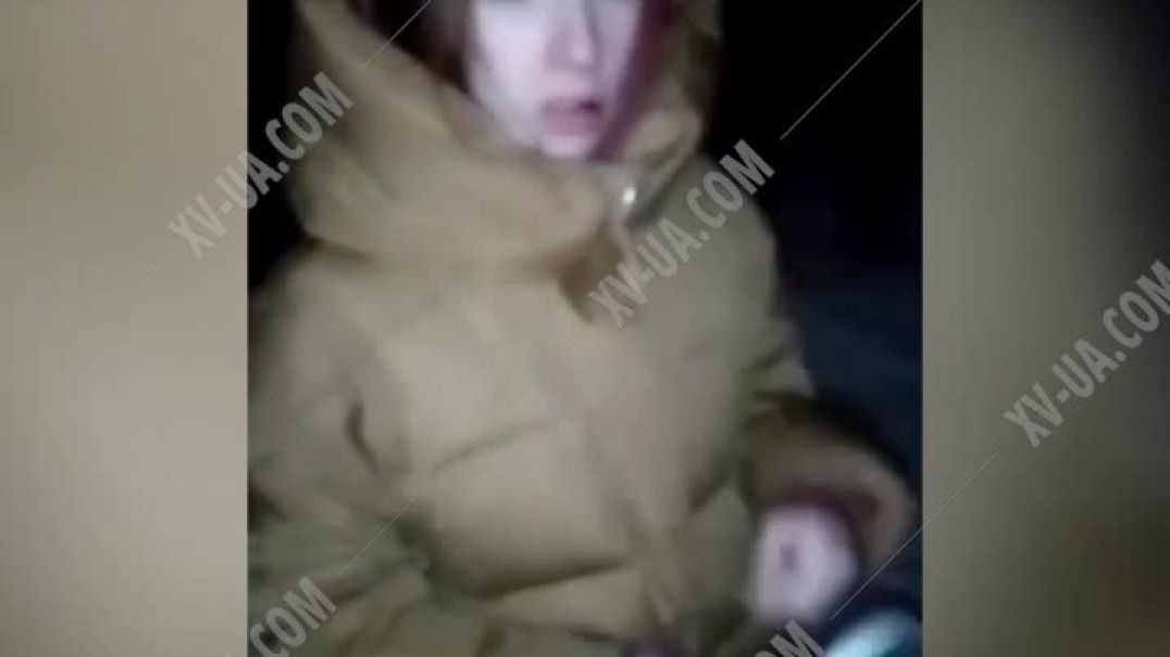 The sportsmen caught and punished the pawnbroker by giving him good pussy